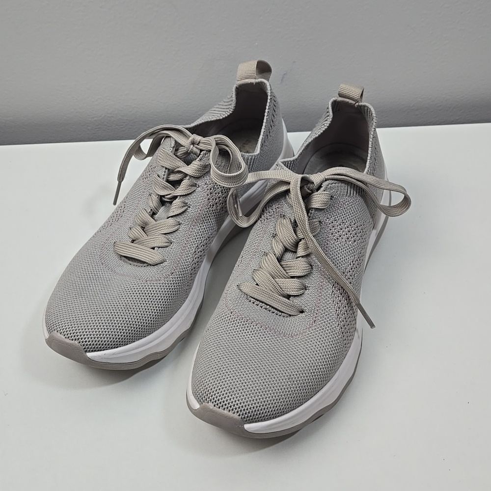 Clarks Cricuit Tan Cloudstepper Shoes